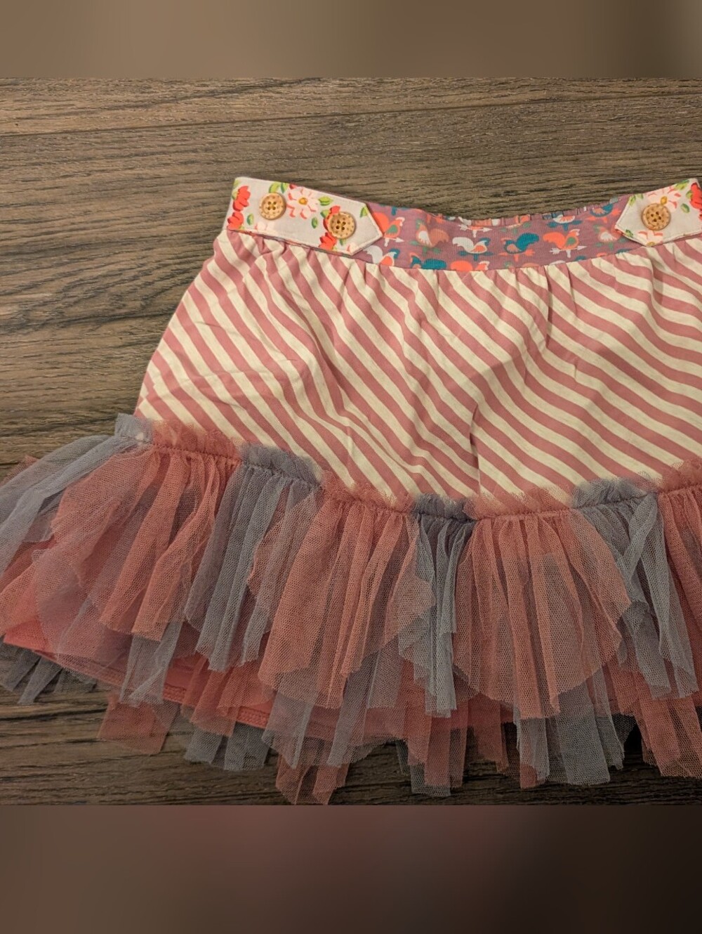 3/$30 💜Matilda Jane Girls Size 6 Mauve and Cream Striped Skirt with Floral Trim